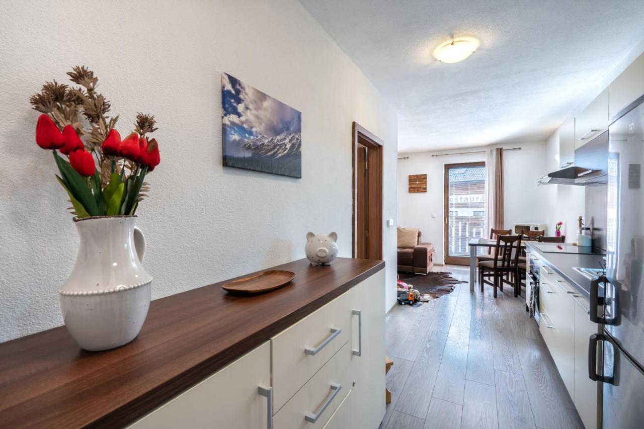 Apartment Anna Chopok, 1 110 M, Highest In Central Europe, On A Hiking Trail To Dumbier デマノブスカ・ドリーナ エクステリア 写真