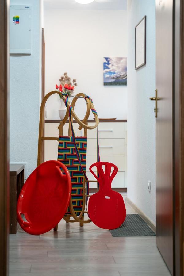 Apartment Anna Chopok, 1 110 M, Highest In Central Europe, On A Hiking Trail To Dumbier デマノブスカ・ドリーナ エクステリア 写真