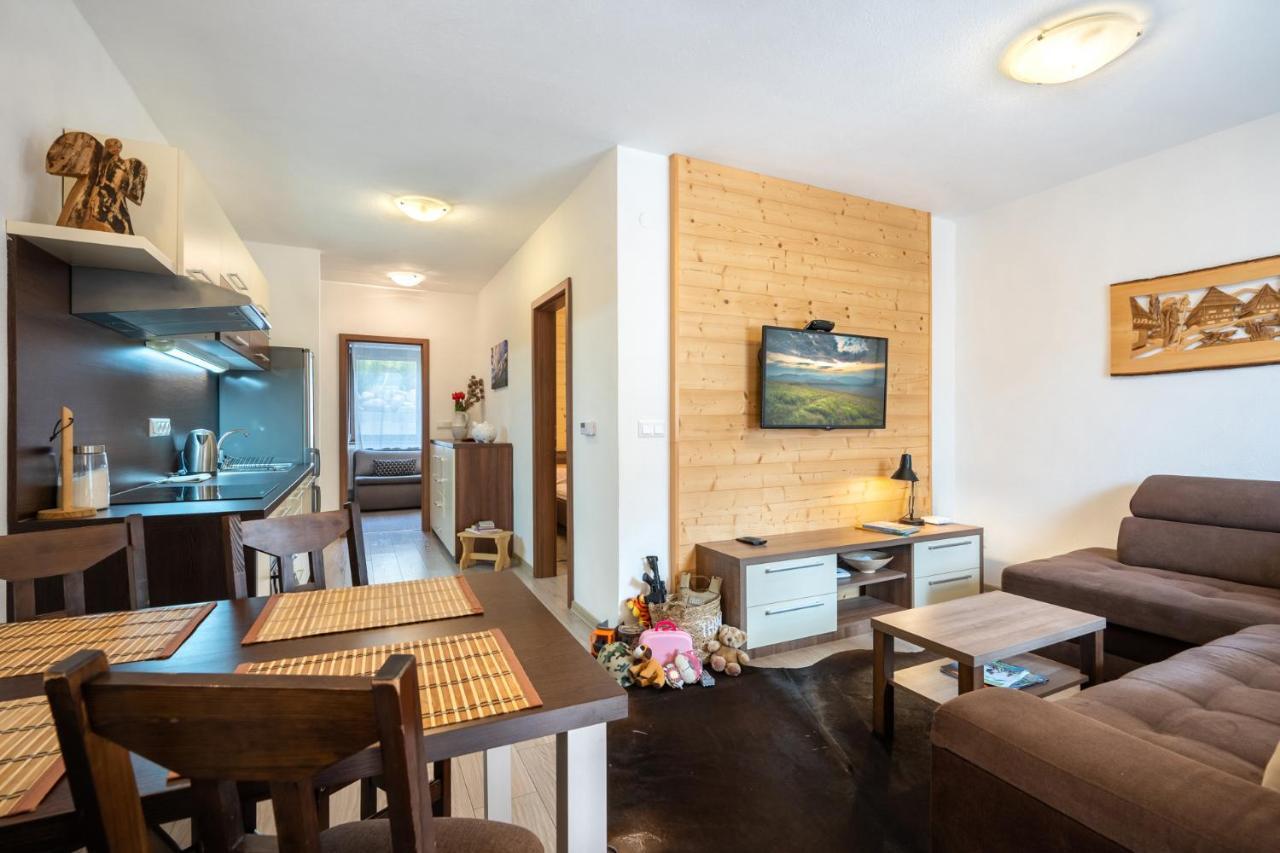 Apartment Anna Chopok, 1 110 M, Highest In Central Europe, On A Hiking Trail To Dumbier デマノブスカ・ドリーナ エクステリア 写真